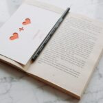 découvrez l’univers passionnant des graphic novels : des romans graphiques aux illustrations captivantes, alliant histoires puissantes et art visuel unique. plongez dans ce genre littéraire incontournable !