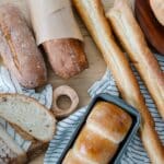 découvrez l'univers unique de robert crumb, célèbre dessinateur américain, pionnier de la bande dessinée underground, connu pour son style satirique et provocateur ainsi que ses personnages inoubliables comme fritz the cat.