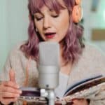 découvrez les défis et la précarité auxquels font face les créateurs de bandes dessinées, explorant leur lutte pour la reconnaissance et la stabilité financière dans l'industrie.