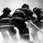 découvrez le métier de pompier : missions, formation, qualités requises et rôle essentiel dans la protection des personnes, des biens et de l’environnement lors des incendies et situations d’urgence.