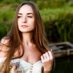 découvrez la vie et la carrière emblématique de brigitte bardot, icône du cinéma français et symbole de beauté et de liberté.