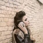 découvrez l'univers du punk, un mouvement culturel et musical rebelle qui a marqué l'histoire avec son style audacieux et son esprit contestataire.