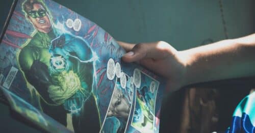 découvrez une large sélection de comics captivants, alliant aventures, super-héros et histoires graphiques pour tous les âges.