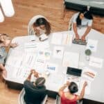 découvrez les dernières tendances et nouveautés du monde du comic, des super-héros aux graphic novels, pour rester à jour avec l'univers passionnant des bandes dessinées.