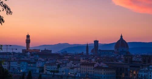 découvrez l'univers artistique unique de florence dupré la tour, entre photographie, art contemporain et créations visuelles innovantes.