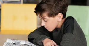 découvrez notre sélection incontournable de bandes dessinées à ne pas manquer, pour les amateurs d'histoires captivantes et d'illustrations époustouflantes.