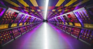 découvrez scott adams, le créateur de la célèbre bande dessinée dilbert, et explorez son parcours, ses œuvres et ses idées innovantes.