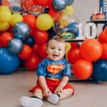 découvrez l'univers légendaire de superman, le super-héros emblématique doté de pouvoirs extraordinaires et d'un engagement indéfectible pour la justice.