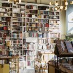 découvrez notre vaste collection de comics, des classiques aux nouveautés, pour tous les fans de bandes dessinées et super-héros.