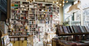 découvrez l'univers passionnant des comics : bandes dessinées, super-héros, aventures et histoires captivantes pour tous les âges.