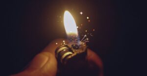 découvrez la nouvelle amazon kindle colorsoft signature edition, une liseuse élégante avec écran couleur haute qualité, idéale pour une lecture immersive et confortable.