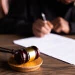 découvrez tout sur l'auteur : sa biographie, ses œuvres, et son parcours littéraire.