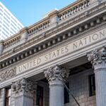 découvrez tout sur le 'bank shot', une technique essentielle au billard et au basketball pour améliorer votre précision et stratégie de jeu.