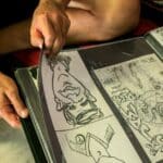 découvrez le talent d'un artiste de bande dessinée passionné, spécialisé dans la création d'illustrations captivantes et de récits visuels uniques.