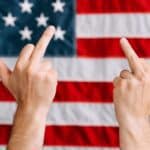 découvrez la controverse autour de green lantern, explorant les débats et réactions liés à ce personnage emblématique de l'univers des comics.