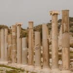 découvrez persépolis, l'ancienne capitale de l'empire perse, célèbre pour ses ruines majestueuses et son histoire fascinante.