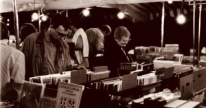 découvrez la foire du livre, un événement incontournable pour les passionnés de lecture avec des milliers de livres, des rencontres d'auteurs et des animations pour tous les âges.