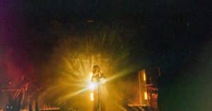 découvrez nos dessins uniques capturant l'énergie et l'ambiance vibrante des concerts en live. plongez dans l'univers musical à travers l'art.