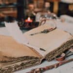 découvrez les sagas fantasy captivantes qui vous transportent dans des mondes magiques remplis d'aventures épiques, de héros légendaires et de créatures fascinantes.