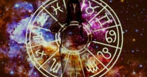 découvrez votre horoscope quotidien, hebdomadaire et mensuel pour anticiper les moments clés de votre vie selon votre signe astrologique.