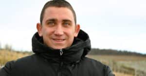 découvrez l'univers artistique de matthieu bonhomme, illustrateur et auteur de bande dessinée reconnu pour son style unique et ses récits captivants.