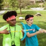 découvrez nos camps d'été passionnants pour enfants et adolescents, offrant activités ludiques, sportives et éducatives dans un environnement sécurisé et chaleureux.