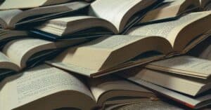 découvrez le monde fascinant de la littérature : romans, poésie, essais et critiques littéraires pour enrichir votre culture et éveiller votre imagination.