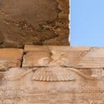 découvrez persépolis, l'ancienne capitale de l'empire achéménide, célèbre pour ses impressionnantes ruines historiques et son riche patrimoine culturel.