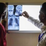 découvrez le rôle des médecins juniors, leur formation, leurs responsabilités et les défis qu’ils rencontrent au quotidien.